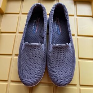Brand New Size 10 Skechers Air-cooled Memory Foam casual slip ons